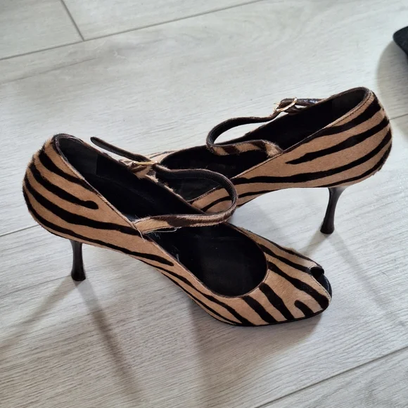 Dolce & Gabbana Pony Hair Mary Jane Pumps 37 - Picture 6 of 10